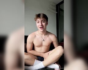 Tyler Eire aka tylereire22 OnlyFans Video - Hey there, thanks for subscribing to my page I enjoy making this explicit content for you