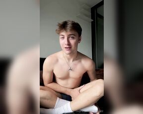 Tyler Eire aka tylereire22 OnlyFans Video - Hey there, thanks for subscribing to my page I enjoy making this explicit content for you