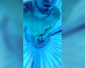 Gymboii69 aka gymboii69 OnlyFans Video - Full 4min video of me tanning