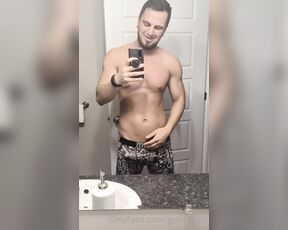 Gymboii69 aka gymboii69 OnlyFans Video - Should I make a cum shot video on my bathroom counter