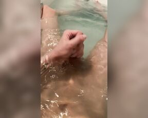 Jessie Forest aka jessieforest OnlyFans Video - Jerking off and cumming in my bath