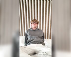 Angelicboy aka angelicboy OnlyFans Video - Who can give me private lessons