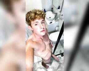 Angelicboy aka angelicboy OnlyFans Video - the video would look better if you give me a blow job