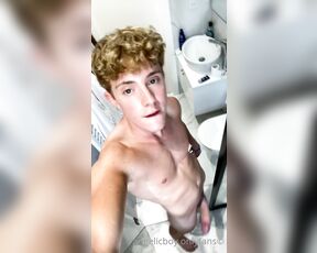 Angelicboy aka angelicboy OnlyFans Video - the video would look better if you give me a blow job