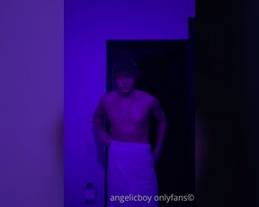 Angelicboy aka angelicboy OnlyFans Video - Dont drop the towel