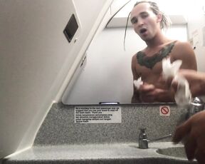 Dennis Nickolero aka dennisnickolero OnlyFans Video - LAVATORY RELEASE