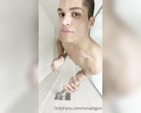 Ronald Gonzalez aka ronaldgon OnlyFans Video - Good morning guys  Lets go to the shower