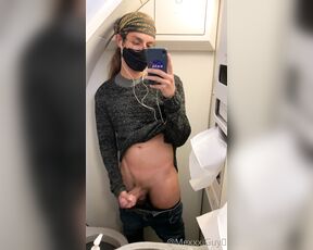 Enriquemudu aka enriquemudu OnlyFans Video - You know my dick is just a flight away in case you wanna stick it in