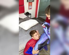 Enriquemudu aka enriquemudu OnlyFans Video - I wanted to show bisraelow how cute and fuckable he looked in his Spiderman costume