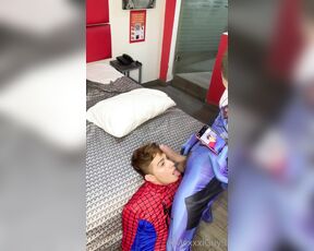 Enriquemudu aka enriquemudu OnlyFans Video - I wanted to show bisraelow how cute and fuckable he looked in his Spiderman costume