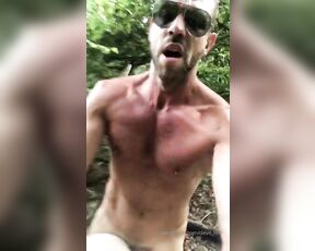 Xdevil_redx aka devil_red OnlyFans Video - Check out my hot friend simonsays4u He looks so decent in his uniform, but when he