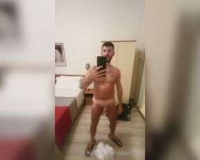 Xdevil_redx aka devil_red OnlyFans Video - buongiorno chi viene a succhiarmelo