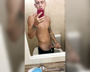 Thiago Zanetti aka thiagozanettixxx OnlyFans Video - Hoy estaba un toque juguetón