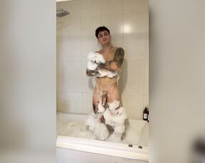 Thiago Zanetti aka thiagozanettixxx OnlyFans Video - hey love, are you coming to bathe with me