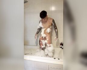 Thiago Zanetti aka thiagozanettixxx OnlyFans Video - hey love, are you coming to bathe with me