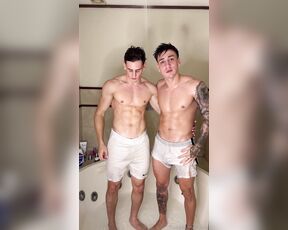 Thiago Zanetti aka thiagozanettixxx OnlyFans Video - Que rica ducha con mi primo kitoshelby00