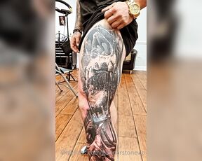 Gunnar Stone VIP aka gunnarstonevip OnlyFans Video - Another 15 hours in the books 2nd sitting for my leg sleeve with Robby LatosGetStoned