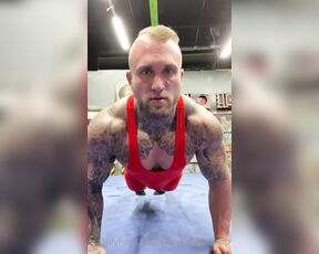 Gunnar Stone VIP aka gunnarstonevip OnlyFans Video - Some quick posing and getting a pump before my match yesterday  GetStoned