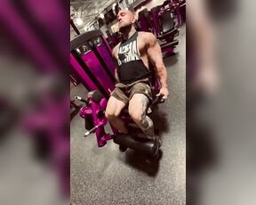 Gunnar Stone VIP aka gunnarstonevip OnlyFans Video - Daddy doesnt skip legs