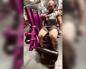 Gunnar Stone VIP aka gunnarstonevip OnlyFans Video - Daddy doesnt skip legs