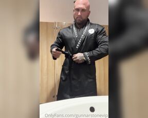 Gunnar Stone VIP aka gunnarstonevip OnlyFans Video - Some bathroom flexing during Exxxotica this weekend Dont I look like a fuckin sex god