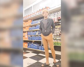 Cornelio_sama aka cornelio_sama OnlyFans Video - 02-23-2022 - Made a trip to the auto store wearing these tight joggers that made me feel very