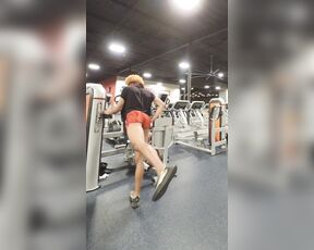 Cornelio_sama aka cornelio_sama OnlyFans Video - 07-20-2024 - Gym week 2 Red Bottoms If you catch it slip while were exercising, just play it