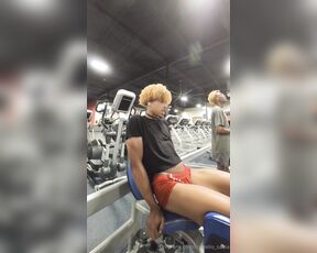 Cornelio_sama aka cornelio_sama OnlyFans Video - 07-20-2024 - Gym week 2 Red Bottoms If you catch it slip while were exercising, just play it