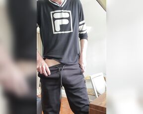 Nicemoustache aka nicemoustache OnlyFans Video - 05-16-2022 - The local boys seem to like these sweat pants