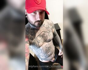 Dan_b33tattoo aka dan_b33tattoo OnlyFans Video - 02-02-2021 - PAC_MAN swallows, do you