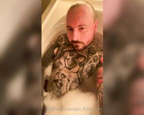 Dan_b33tattoo aka dan_b33tattoo OnlyFans Video - 07-02-2021 - Bath time in the bubbles