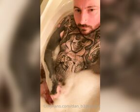 Dan_b33tattoo aka dan_b33tattoo OnlyFans Video - 07-02-2021 - Bath time in the bubbles