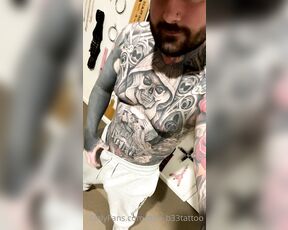 Dan_b33tattoo aka dan_b33tattoo OnlyFans Video - 05-01-2021 - Its getting cold, time to put on my grey sweats