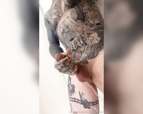 Dan_b33tattoo aka dan_b33tattoo OnlyFans Video - 06-23-2024 - What else do you wanna see on my page