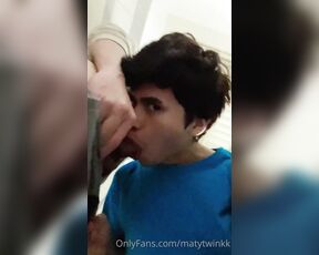 MatyTwink aka matytwinkk OnlyFans Video - 12-07-2022 - I suck a strangers dick in a public bathroom