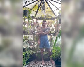 TRO onlyPlants aka theofficialtro OnlyFans Video - 01-03-2024 - Its not the heat that gets you its the humidity