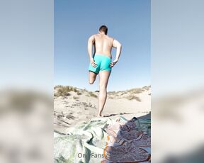 Mr Mykee aka mr.mykee OnlyFans Video - 02-13-2022 - MORE Sunday beach bouncing