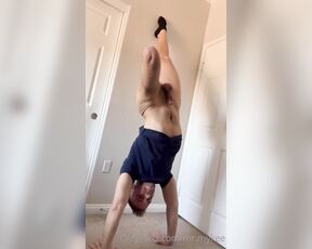 Mr Mykee aka mr.mykee OnlyFans Video - 05-10-2022 - Casual little stretches and handstands