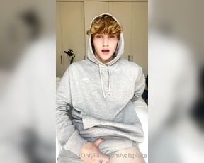 Valentin aka valsplace OnlyFans - I was so horny I pre cum