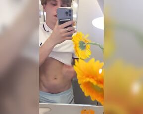 Valentin aka valsplace OnlyFans - Being a good boy with bad behaviour I was way too horny on the 11h flight