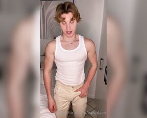 Valentin aka valsplace OnlyFans - How to put a condom