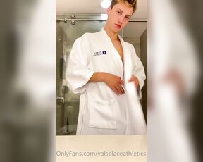 Valentin aka valsplace OnlyFans - Lets drop the bathrobe, push me against the sink while spreading my ass cheeks and fucking