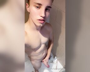 Valentin aka valsplace OnlyFans - Shower