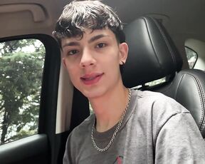 Alejo Pino aka hotalex6 OnlyFans - A blowjob in the car Full video