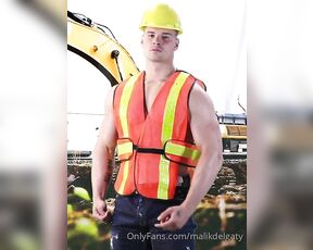 Malik Delgaty aka malikdelgaty OnlyFans - Who wants to get fix by Bob the Builder