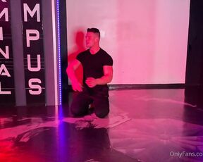 Malik Delgaty aka malikdelgaty OnlyFans - Warmin up See you soon at CAMPUS