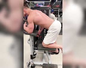 Malik Delgaty aka malikdelgaty OnlyFans - Hi guys! I made you a little compilation of my work out sessions in Dubai Next