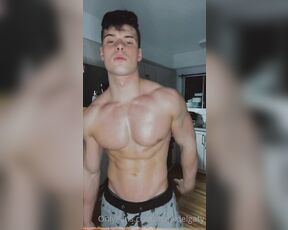 Malik Delgaty aka malikdelgaty OnlyFans - Friday flex