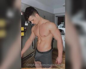 Malik Delgaty aka malikdelgaty OnlyFans - Friday flex