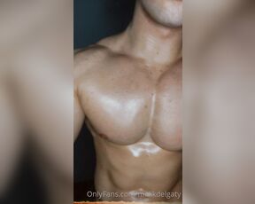 Malik Delgaty aka malikdelgaty OnlyFans - Oiled up by @kenzoalvarez